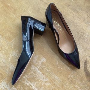 Calvin Klein Size: 7 Black Pump